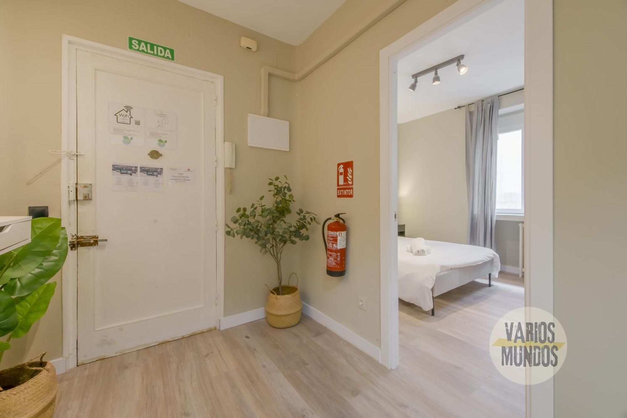 Practico Apt 7Pax En Calle Santa Ana Centro De Madrid Exterior foto